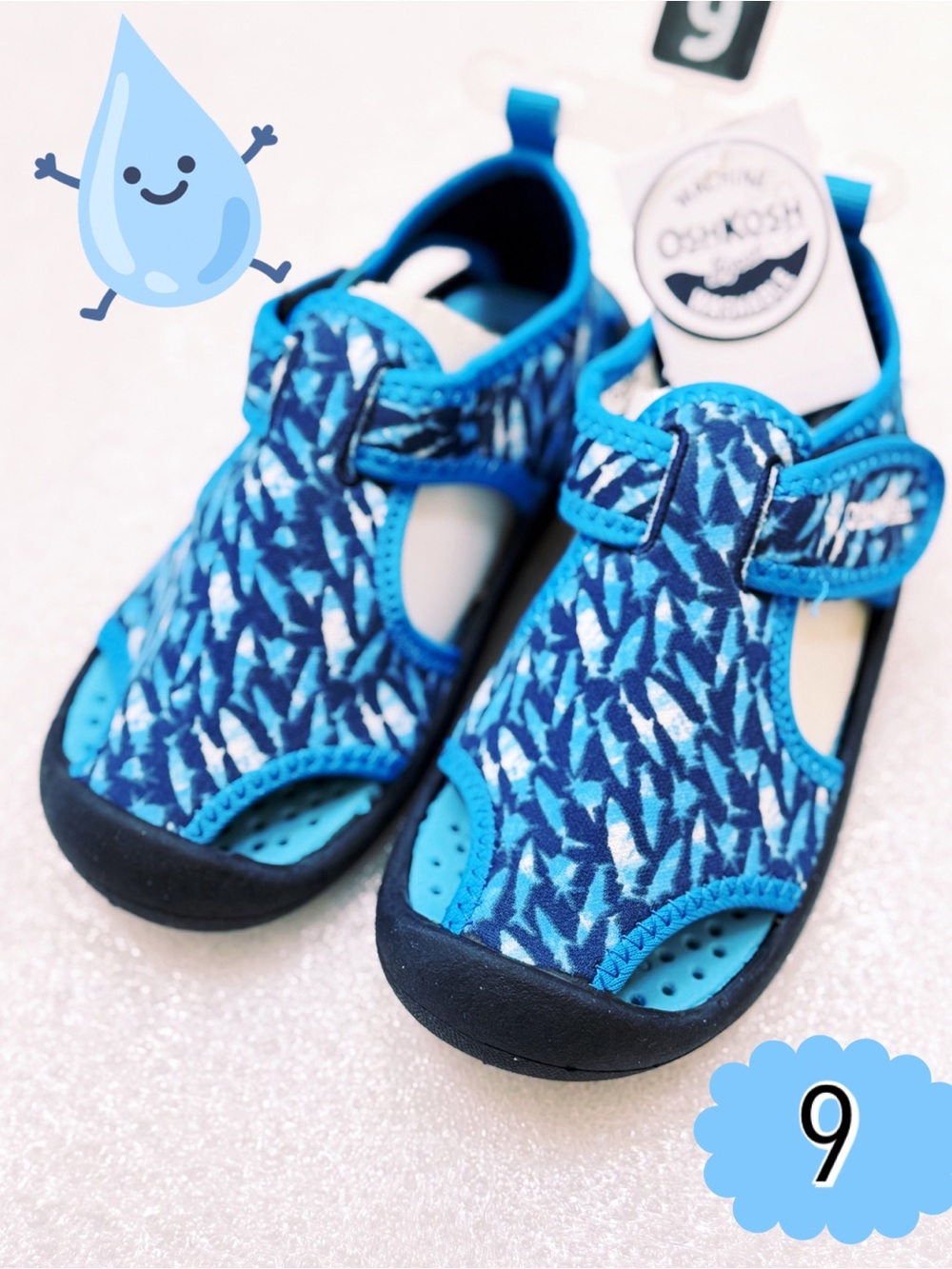 NEW OshKosh B'gosh Boys Blue/Navy Aquatic Shark Patterned Water Shoes Size 9